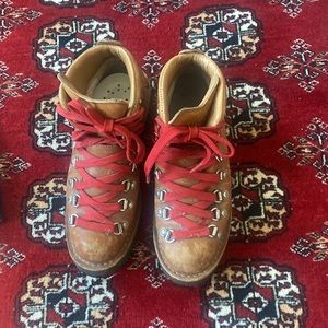 Danner Boots - US 7
